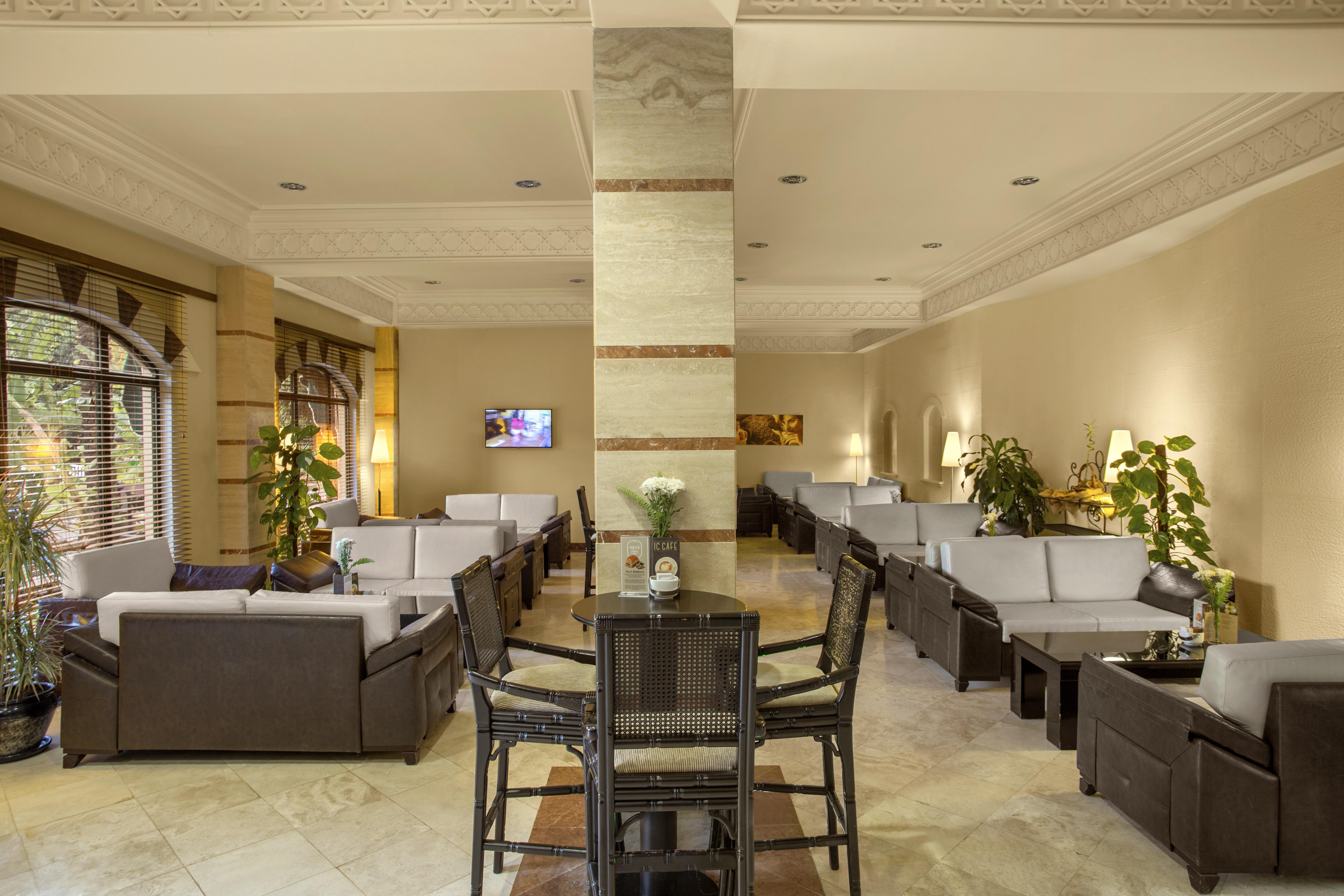 Ic Hotels Green Palace - Kids Concept Antalya Exterior foto The lounge at the airport